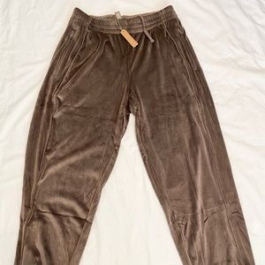 SKIMS Velour Oversized Jogger - Size: Small - Color: Amethyst NWT